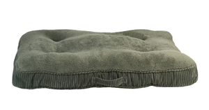 lot 149 image: Boots & Barkley Tufted Dog Mat Bed - XL, 32 Inches (L), 4 Inches (H) x 42 Inches (W)