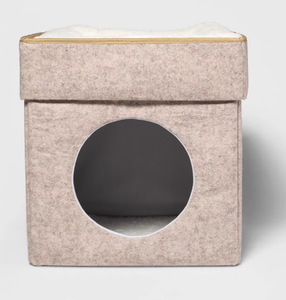 lot 154 image: Boots & Barkley Cat Condo Bed, 15 Inches (L), 17.75 Inches (H) x 17 Inches (W)