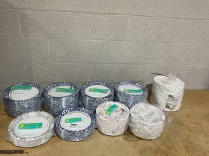 lot 338 image: LOT OF 9 Paper Plates