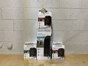 lot 461 image: LOT OF 4 Black  Decker Ceramic Heaters