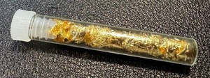 lot 2LB image: Gold Flakes in 2-Inch Vial - 1.6 g Total Weight