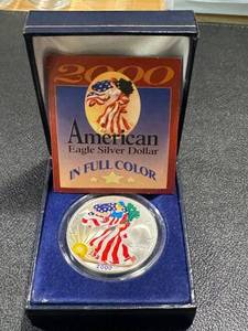 lot 16RB image: American Eagle Colorized 2000 1 oz .999 Silver Dollar - In Full Color