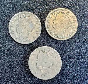 lot 16RJ image: Barber Dimes - 1905, 1907, 1895 (Lot of 3)