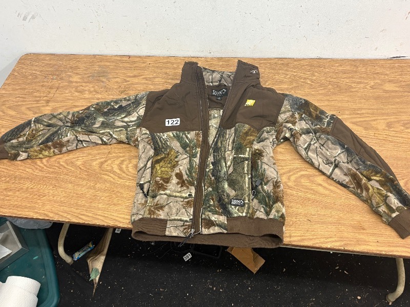lot 122 image: DDX camo jacket size medium