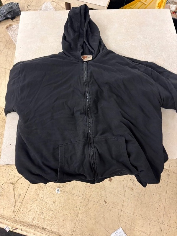 lot 140 image: Fieldin forest thick black sweatshirt size 4XL