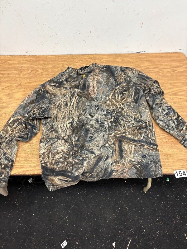 lot 154 image: Browning camo size XL