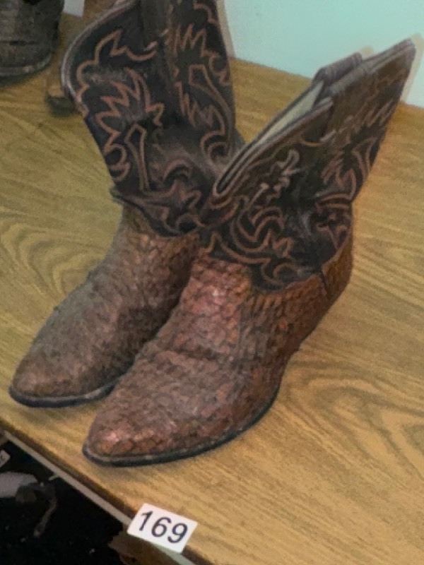 lot 169 image: Olathe Cowboy Boots