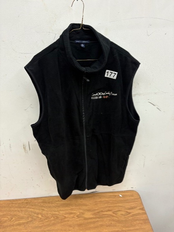 lot 177 image: Vest 2xl
