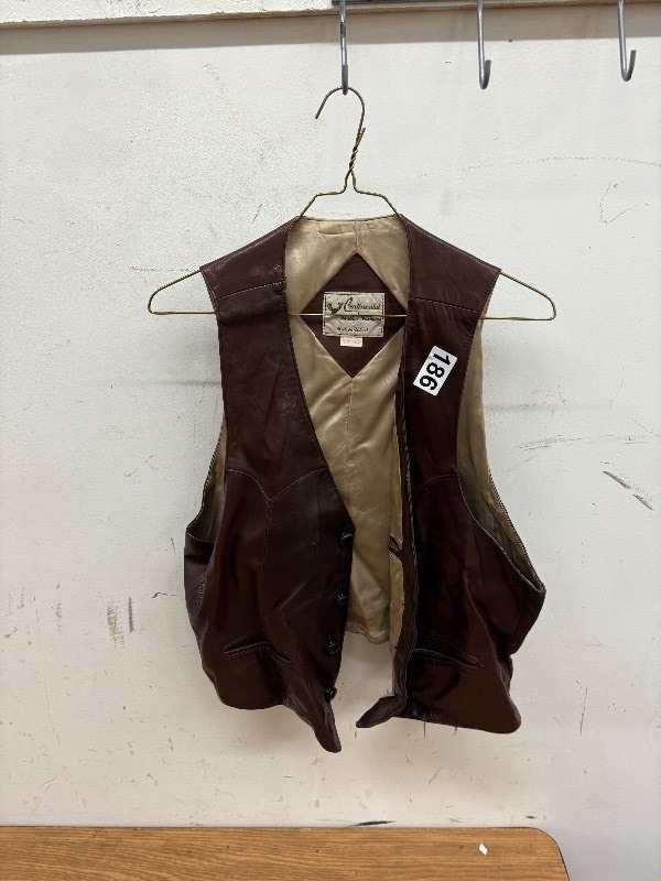 lot 186 image: Continental Leather Fashions vest size 48R