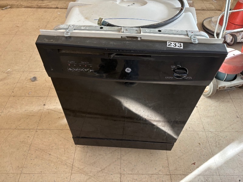 lot 233 image: Dishwasher-untested