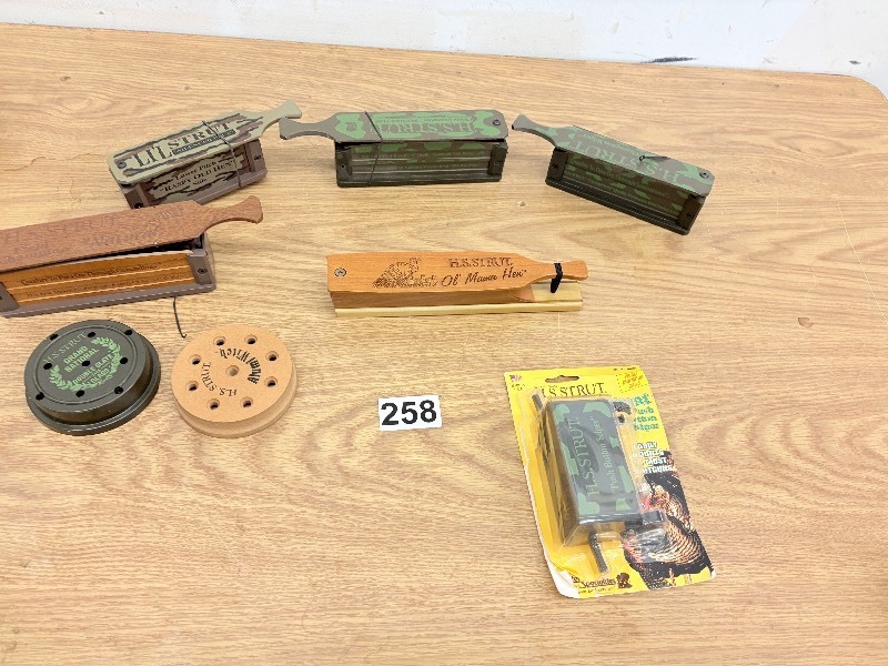 lot 258 image: Lot of assorted game calls