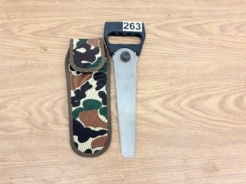 lot 263 image: Bone saw with sheath