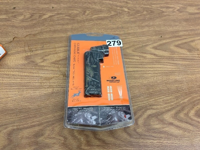 lot 279 image: Gerber Flashilght New in box