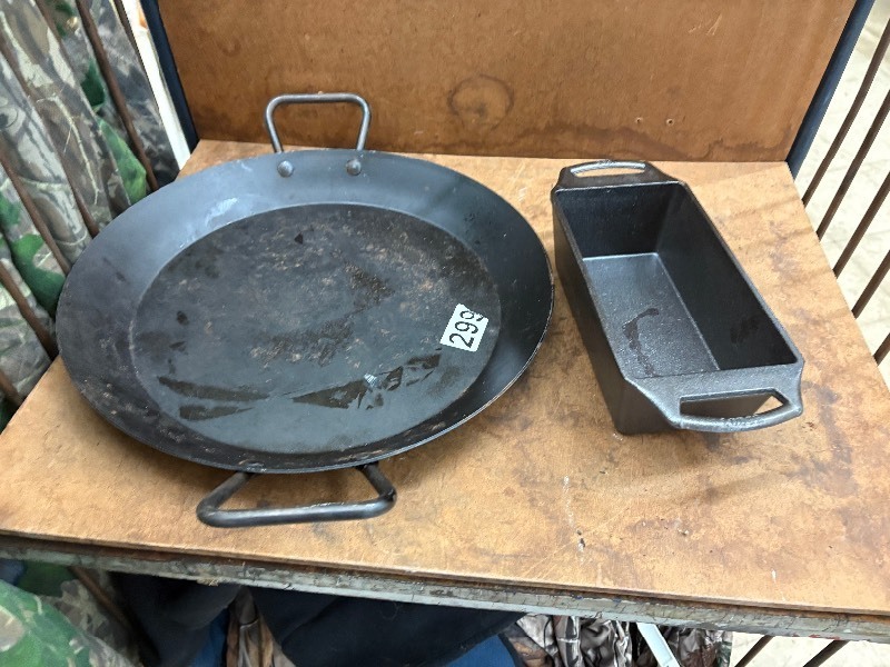 lot 299 image: Lodge cast iron and Lodge Loaf pan