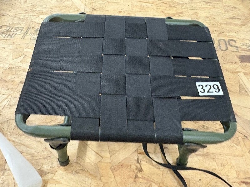 lot 329 image: Collapsible footstoolseat