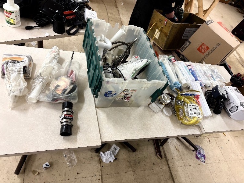 lot 379 image: Random garage lot