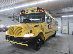 lot 5 image: 36 PASSENGER IC SCHOOL BUS