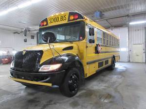 AIR CONDITIONED 32 PASSENGER SCHOOL BUS