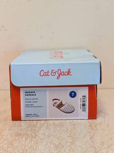 lot 24 image: NEW CAT & JACK KIDS SANDALS SIZE 7 WHITE