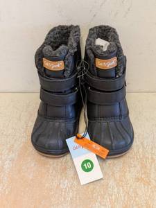 lot 23 image: NEW CAT & JACK KIDS BOOTS SIZE 10 BLACK