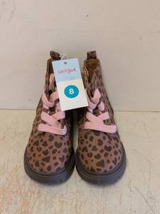 lot 26 image: NEW CAT & JACK KIDS SHOES SIZE 8 BROWNAMAYA