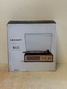 lot 68 image: NEW CROSLEY MILES 3-SPEED TURNTABLE