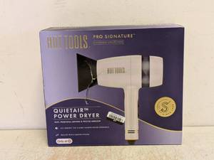 lot 77 image: HOT TOOLS PRO SIGNATURE LAVENDER COLLECTION QUITEAIR HAIR DRYER