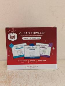lot 93 image: NEW CLEAN SKIN CLUB CLEAN TOWELS
