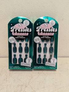 lot 141 image: (2) NEW PRESSIES NAILS (GREEN)