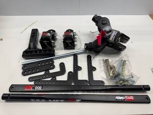 lot 32 image: CAMCO EAZ LIFT WIEGHT DISTRIBUTION HITCH