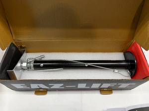 lot 76 image: CAMCO EAZ LIFT SLIDE-OUT SUPPORT