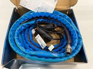 lot 93 image: CAMCO HEATED DRINKING WATER HOSE