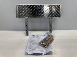 lot 103 image: EXTREME MAX BOAT TRAILER STEP