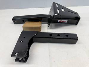 lot 140 image: EXTREME MAX SPARE TIRE CARRIER