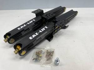 lot 147 image: CAMCO EAZ LIFT SCISSOR JACKS