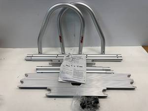 lot 163 image: EXTREME MAX DOCK LADDER