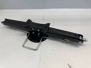 lot 166 image: QUICK PRODUCTS RV LEVELING JACK