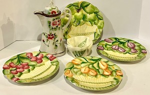 lot 169 image: Made in Italy 8in Ceramic Fruit Plates - Set of 4