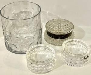 lot 170 image: Oleg Cassini Candle Holders - Crystal Glass Set of 4
