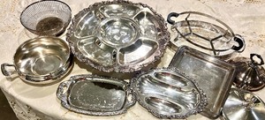 lot 174 image: Vintage Silver Plate Serving Set - Rococo Trays, Bowls & Compotes & Stand