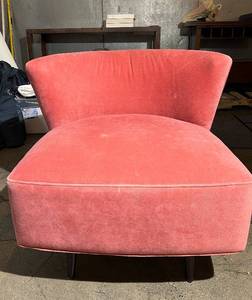 lot 14 image: Vintage Style McCreary Modern Inc. Pink Velvet Swivel Chair