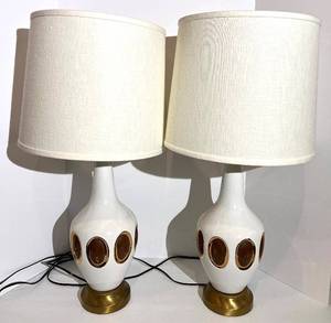 lot 28 image: Vintage Table Lamps - White with Gold Trim, 23 in Tall