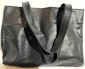 lot 70 image: Saks Fifth Avenue Tote Bag - Genuine Leather Made in Italy