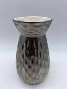 lot 188 image: Michael Wainwright USA - Hammered Ceramic Vase - Silver Gray Glaze