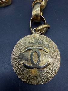 lot 189 image: Chanel Gold Tone Chain Belt 48 CC Logo Pendant Vintage