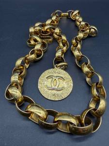 lot 189 image: Chanel Gold Tone Chain Belt 48 CC Logo Pendant Vintage