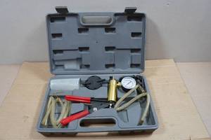 lot 17 image: Vacuum Tester and Brake Bleeding Kit