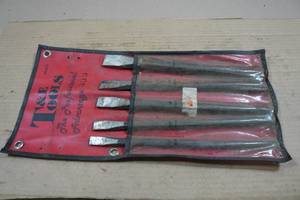 lot 34 image: T&E Tools 5 Piece Long Cold Chisel Set