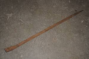 lot 70 image: Large Pry Bar - 38