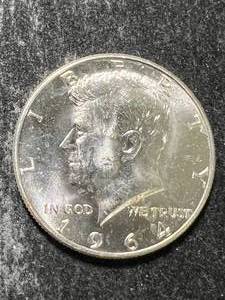 lot 42 image: 1964 US KENNEDY HALF DOLLAR UNC